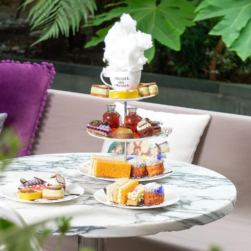 Mad Hatters Aftenoon Tea